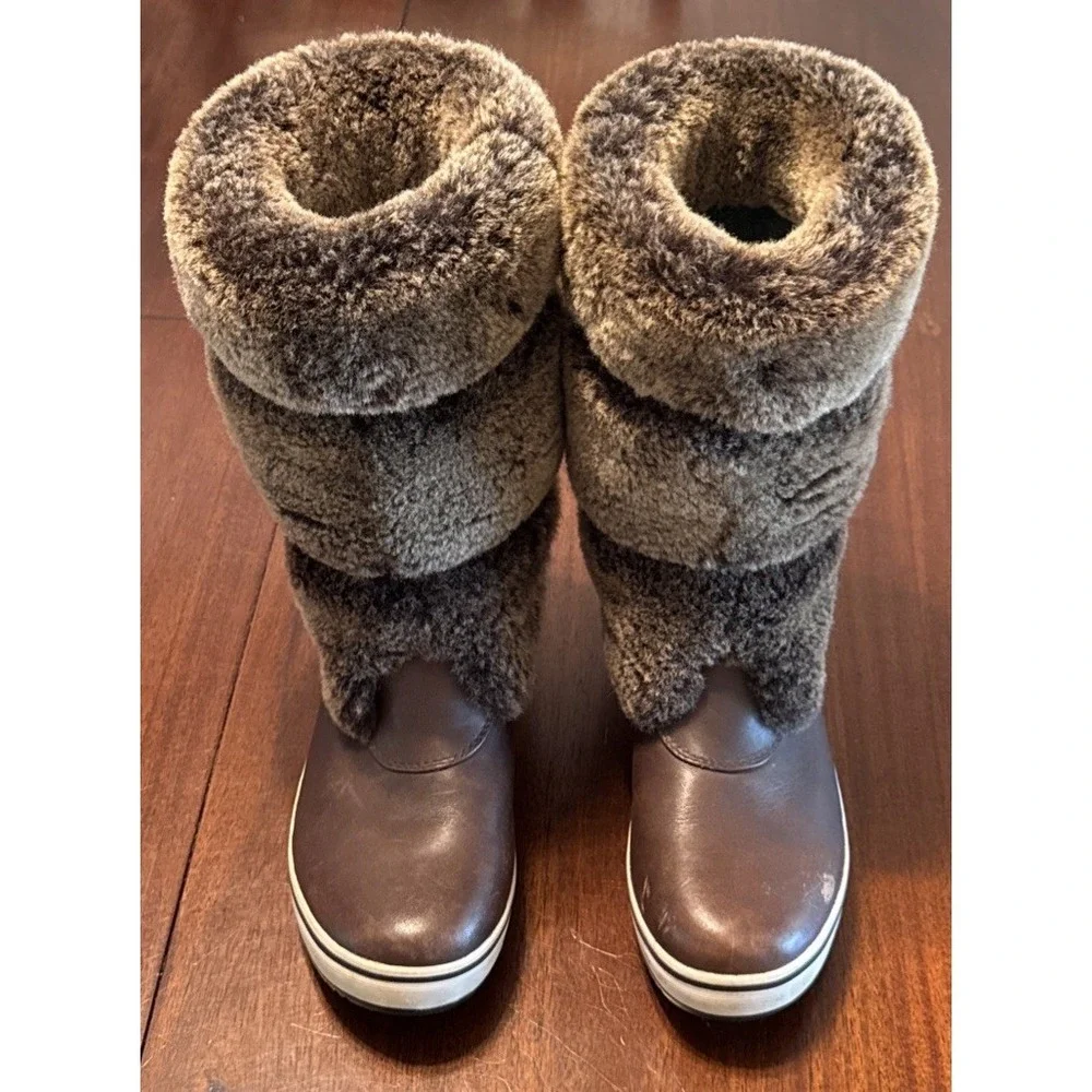 UGG 1001374 brown
